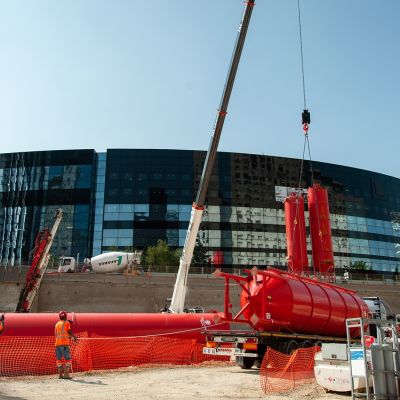 September 2018 - Installation of silos