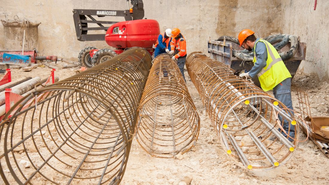 August 2019 - Construction of piles at the bottom of the excavation