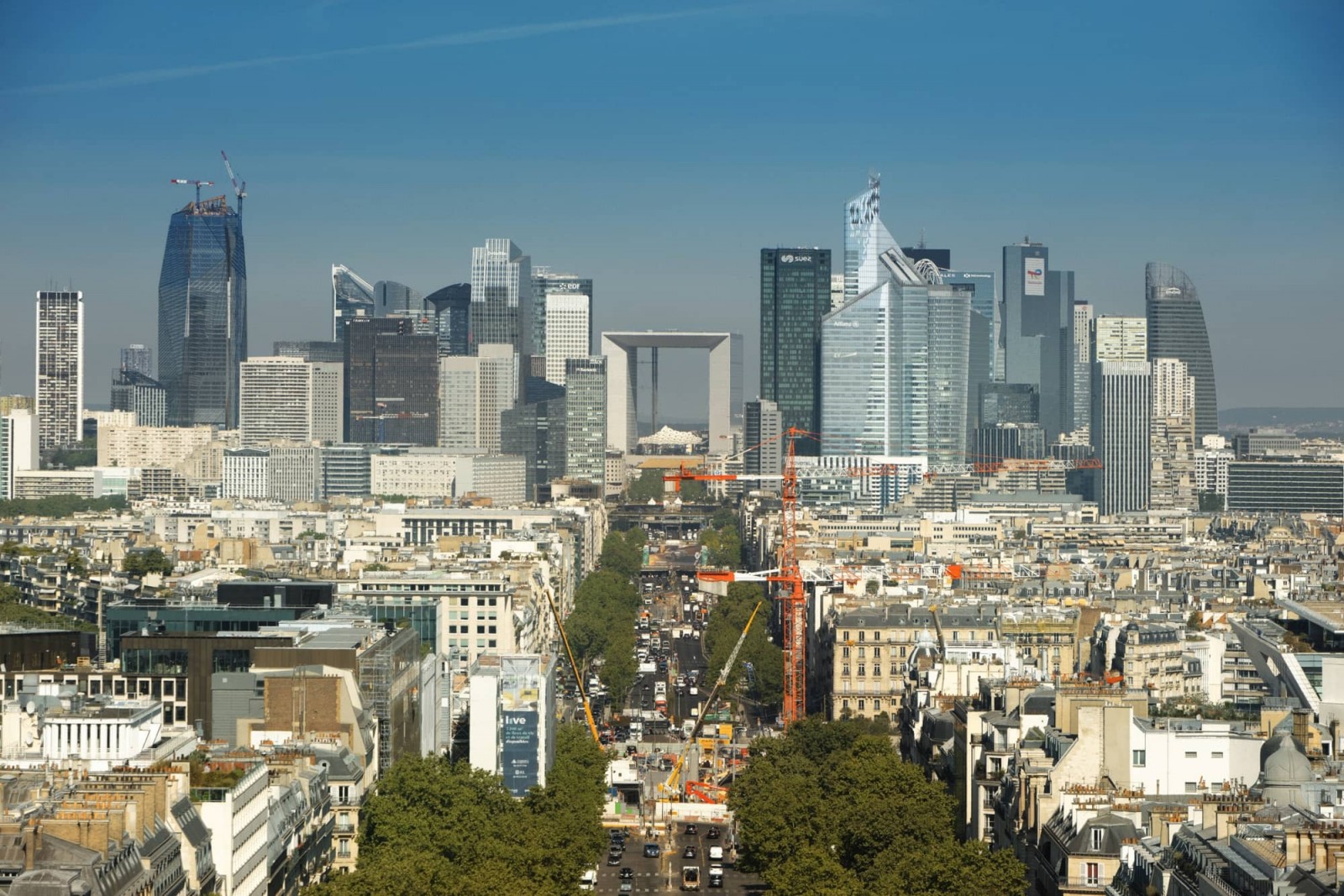 May 2022 - The new skyline of La Défense, with HEKLA